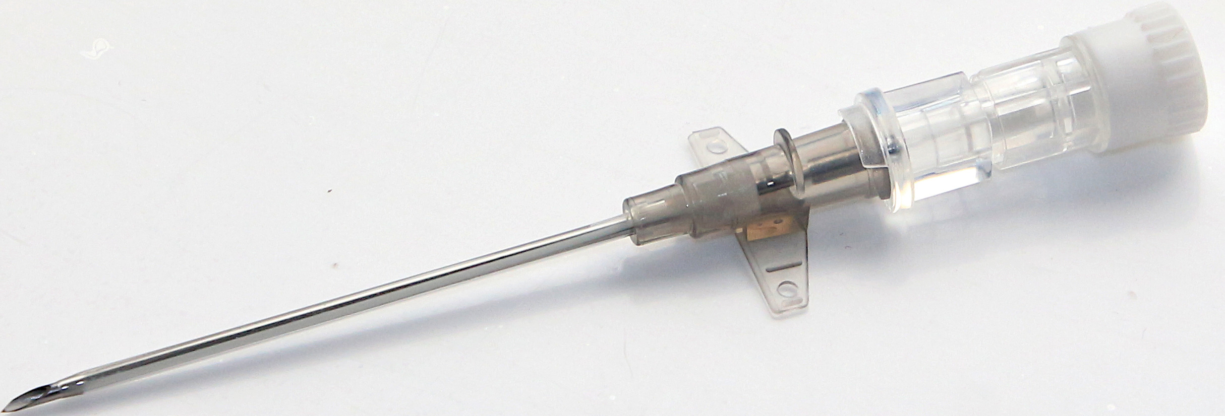 CVET I.V. Kateter uden Injektionsport, med vinger, lige, G16, 45 mm, grå, 50 stk.